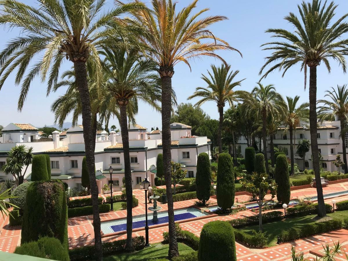 Dominion Beach House Estepona Exterior photo